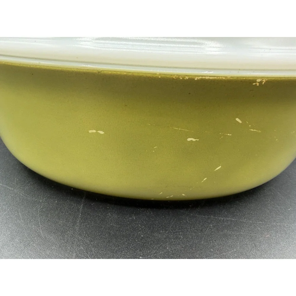 🌼✨ Vintage Pyrex 2.5Qt Casserole Dish – Spring Blossom Green – Light Wear ✨🌼